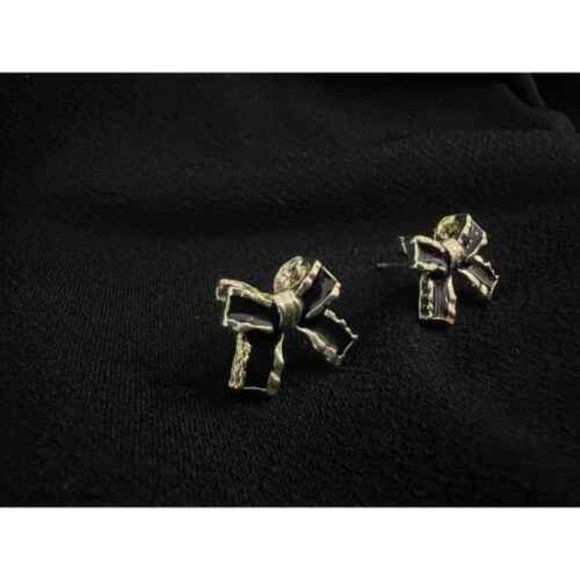 925 Silver Needle Black Bow Delicate Dainty Stud Earrings Bowtie - Picture 3 of 3